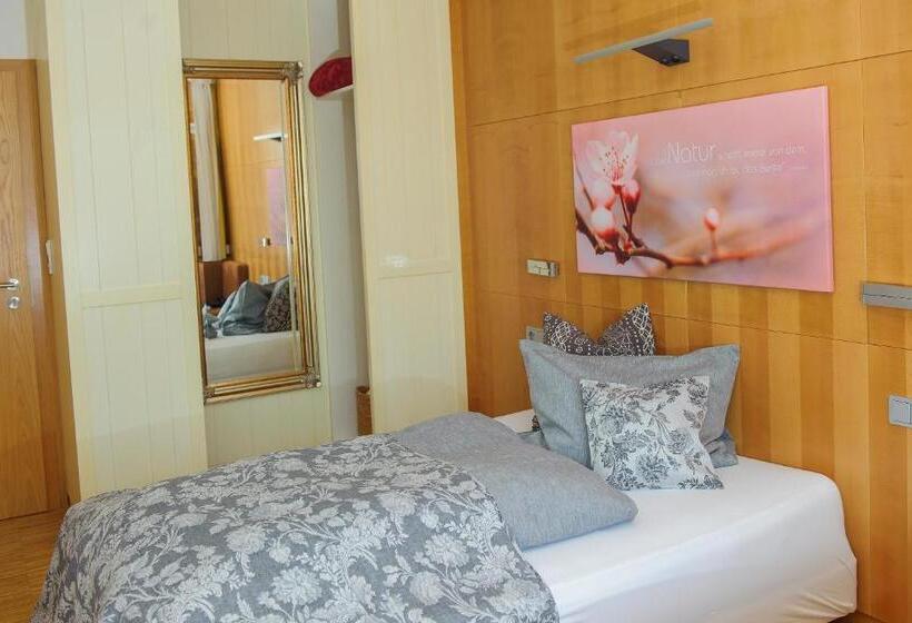 غرفة قياسية فردية مزودة بشُرفة, Biohotel Mohren