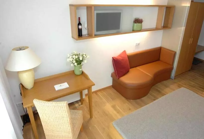 バルコニー付きスタンダードルーム, Biohotel Mohren
