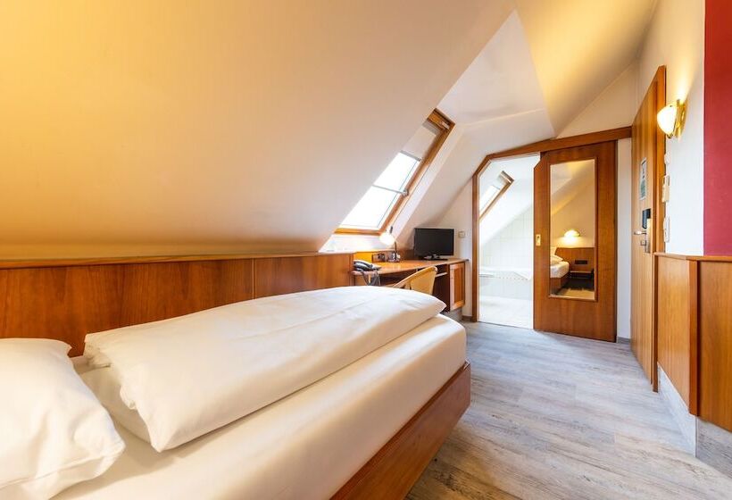 اتاق استاندارد یک نفره, Aaaa Hotelwelt Kübler