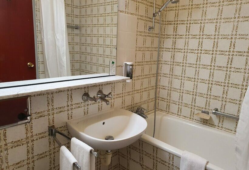 غرفة قياسية ثلاثية, Excelsior Ludwigshafen