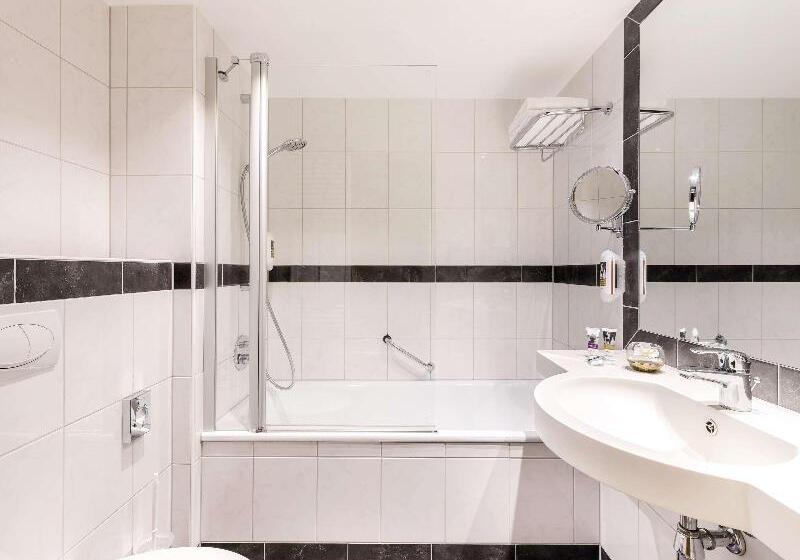 キングサイズベッドのスーペリアルーム, Mercure Hotel Saarbrücken City