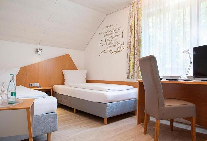 Номер Стандарт, & Restaurant Kaiser Superior