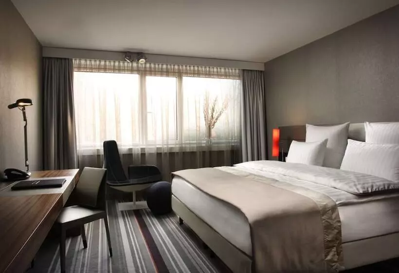 اتاق اجرایی, Steigenberger Airport Hotel Frankfurt