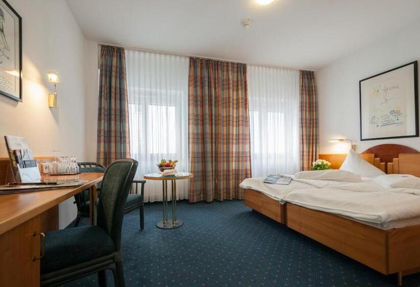 스탠다드 룸, Unger