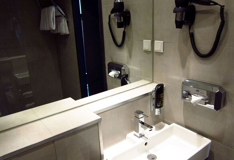 スタンダードルーム, Zentrum