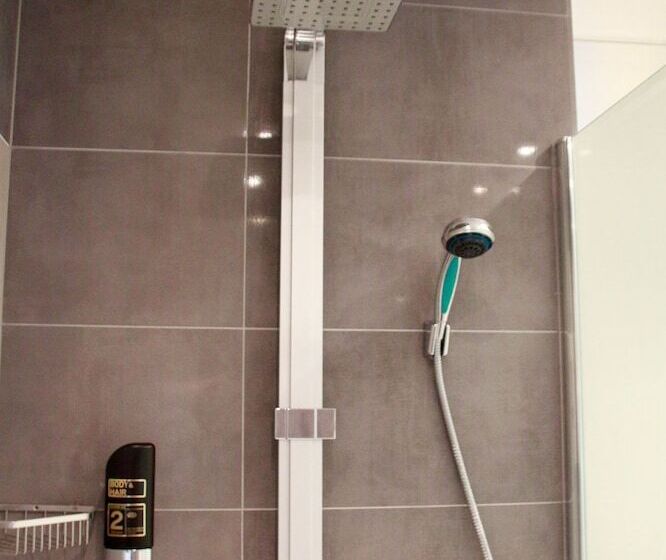 スタンダードトリプルルーム, Zentrum