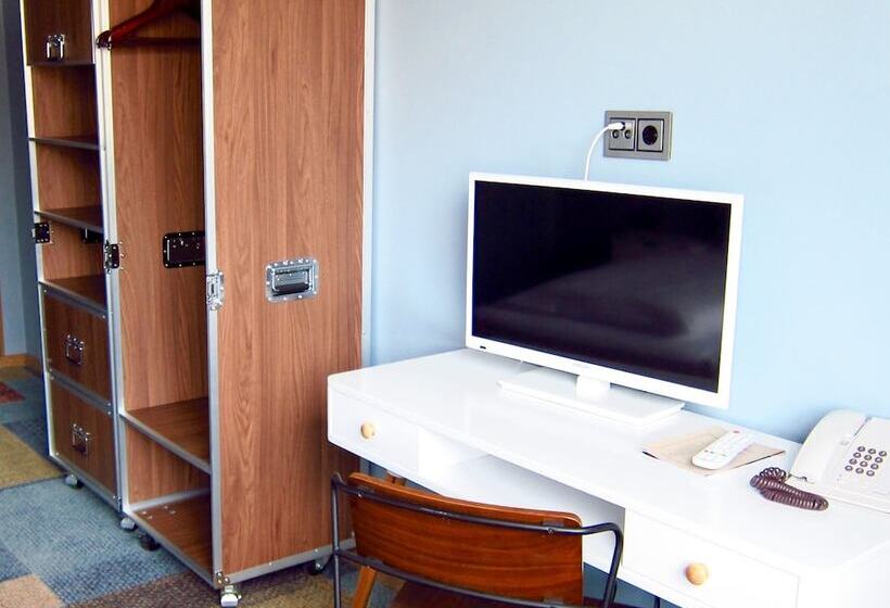 スタンダードトリプルルーム, Zentrum