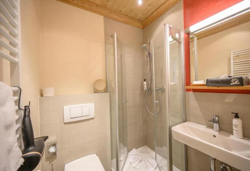 اتاق استاندارد, Biohotel Garmischer Hof