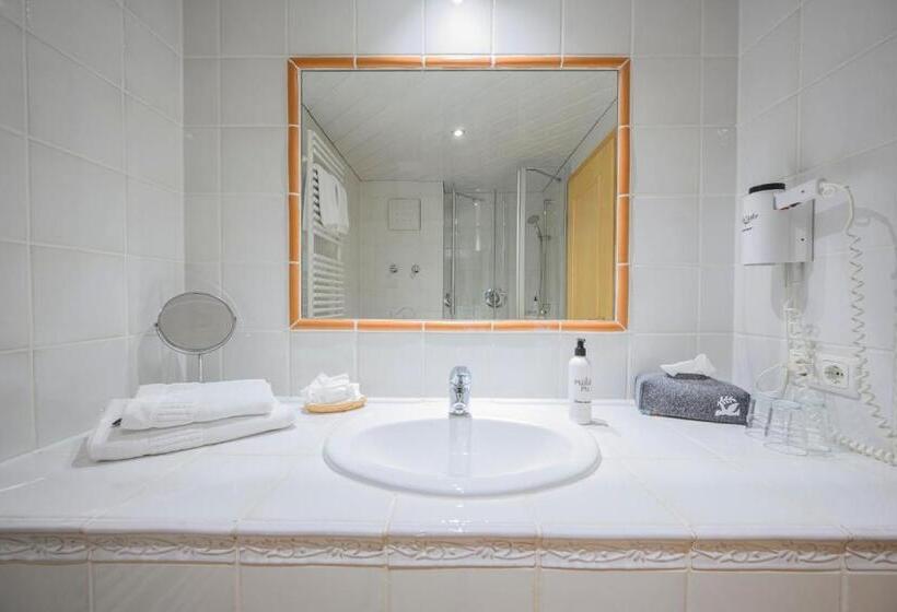 اتاق خانوادگی, Biohotel Garmischer Hof