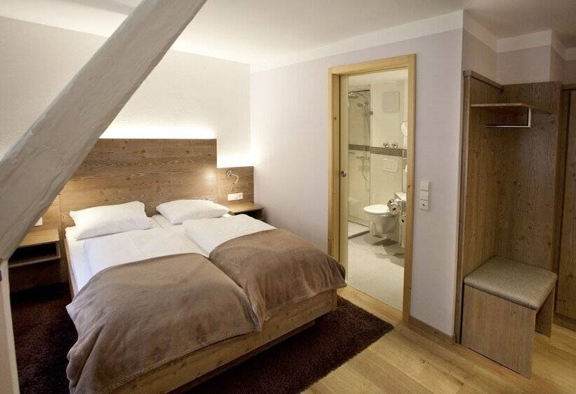 スタンダードルーム, Adler Barental