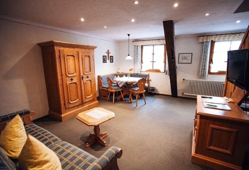 ファミリールーム, Adler Barental