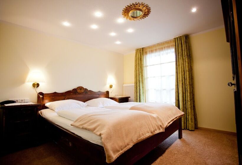 １ベッドルームアパートメント, Adler Barental