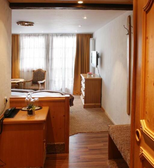 バルコニー付きスタンダードルーム, Adler Barental