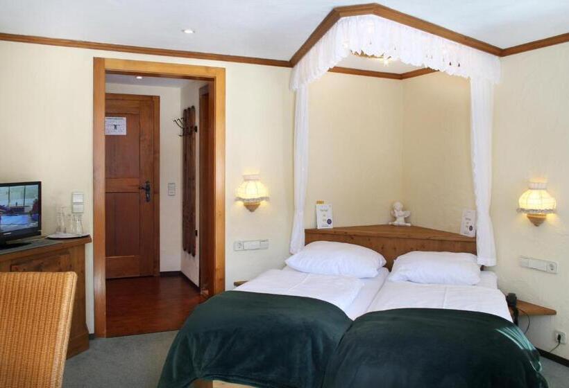 スタンダードシングルルーム, Adler Barental