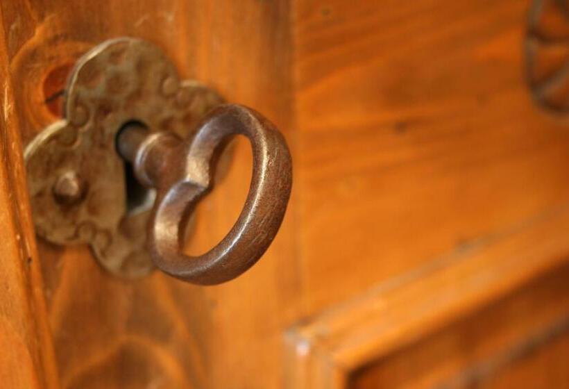 スタンダードシングルルーム, Adler Barental