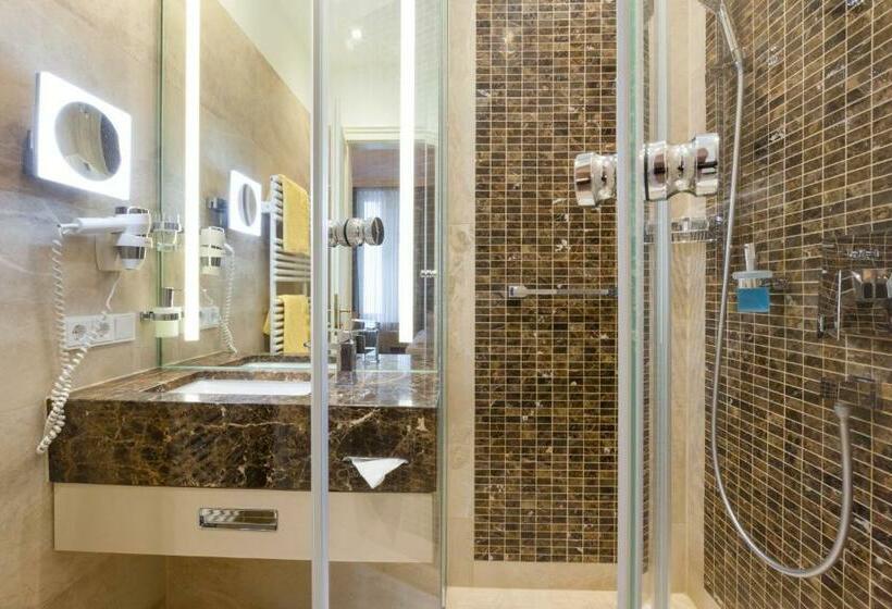 آپارتمان 1 خوابه, An Der Oper