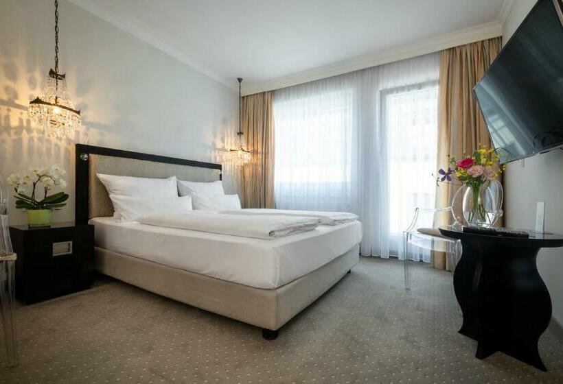 اتاق سوپریور, An Der Oper