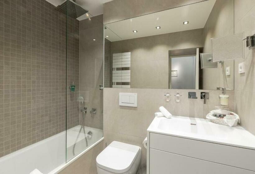 اتاق سوپریور, An Der Oper