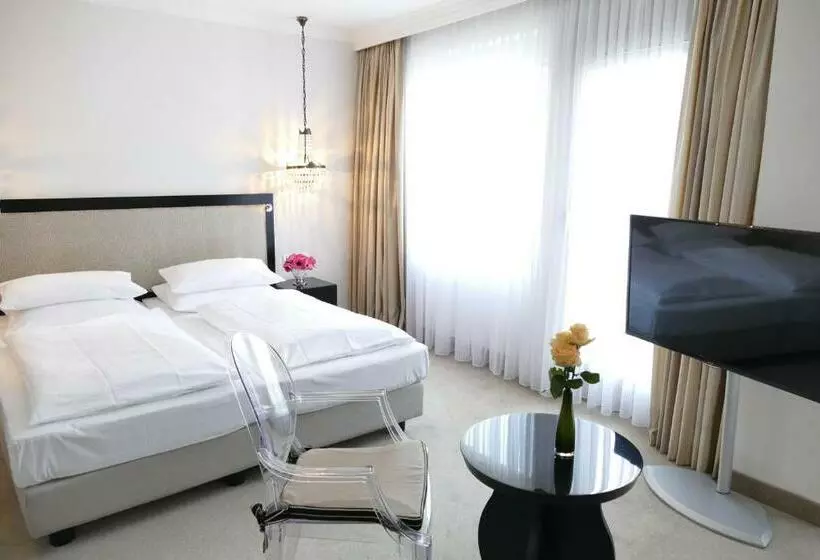 Junior Suite, An Der Oper