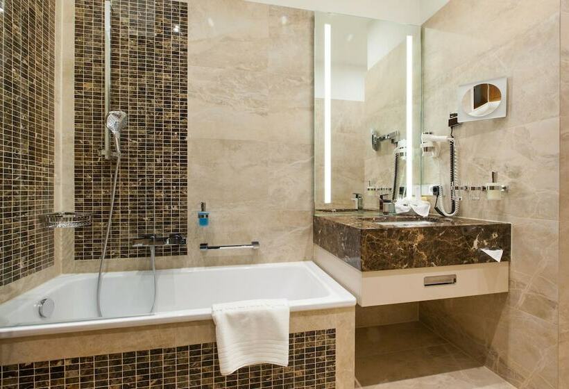 اتاق اینتریور یک تخته, An Der Oper