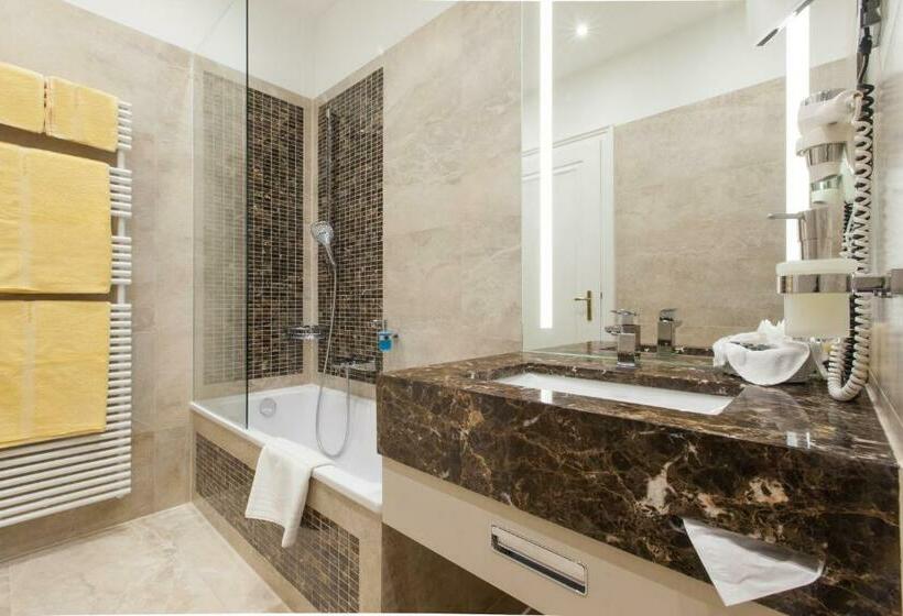 اتاق استاندارد اینتریور, An Der Oper