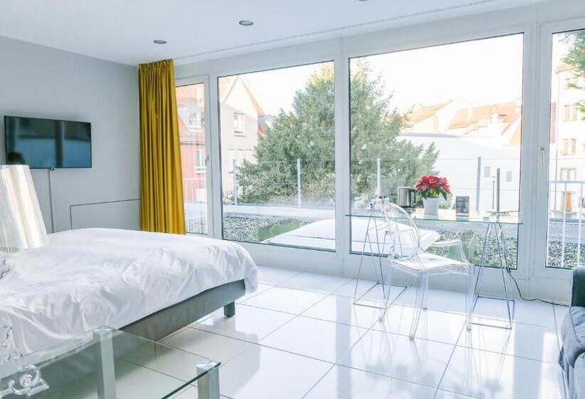 إستوديو قياسى, Bamberger Hof Bellevue