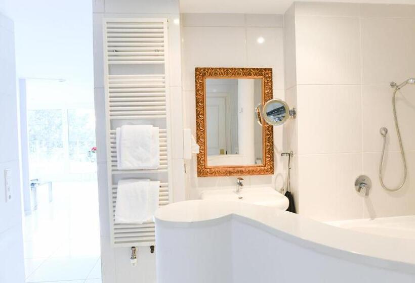 إستوديو قياسى, Bamberger Hof Bellevue