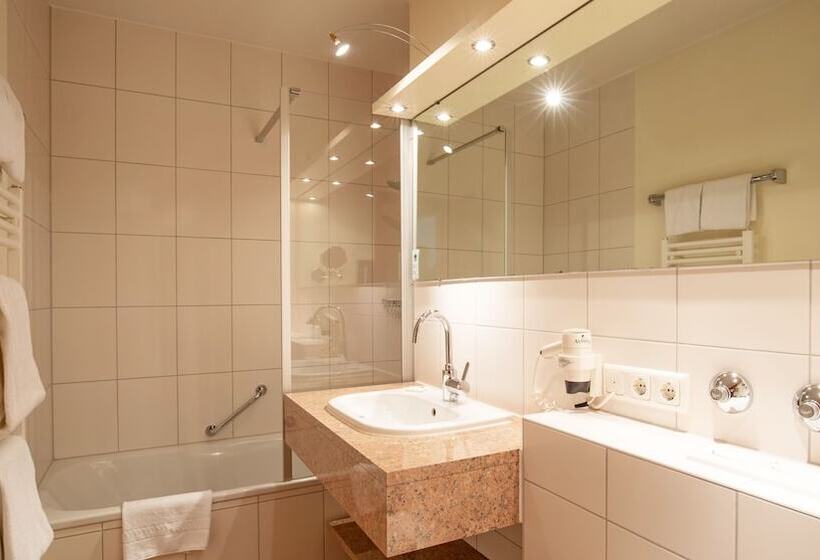 חדר סטנדרט, Das Wiesgauer Alpenhotel Inzell