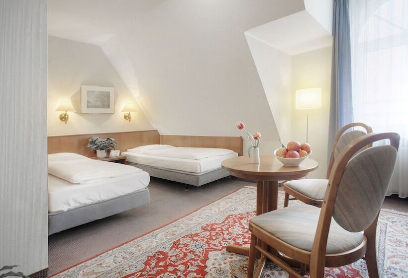 Номер Стандарт, Am Jakobsmarkt