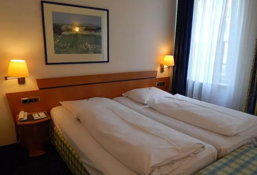 Standard-huone, Daniel