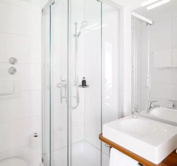 Juniorsviitti Järvinäkymä, Haus Am See