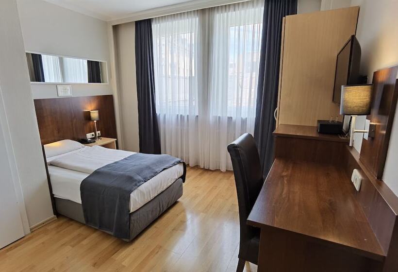 스탠다드 싱글 룸, Italia