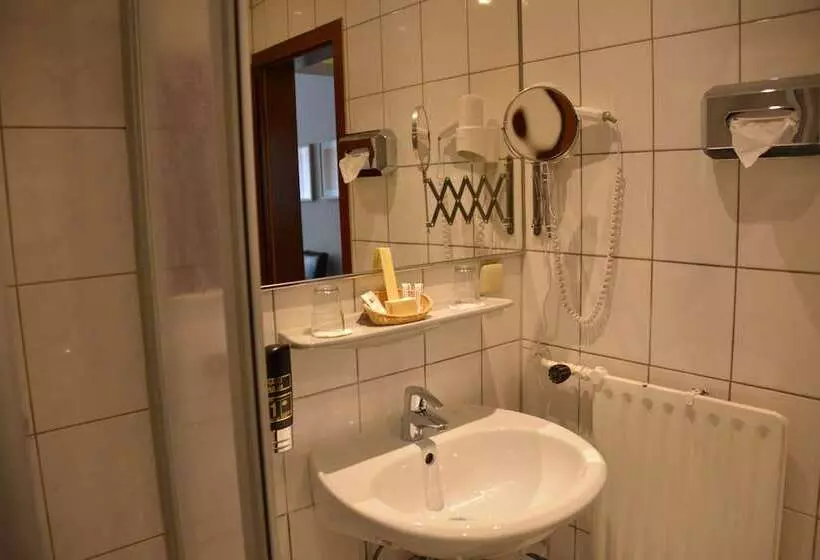 Habitació Estàndard, Italia