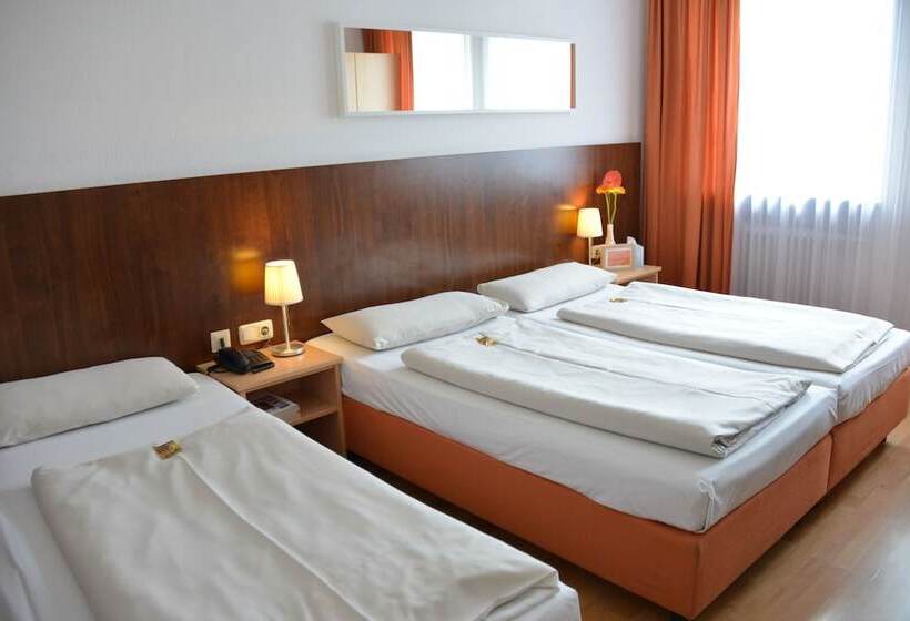 스탠다드 트리플 룸, Italia