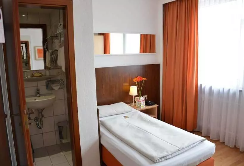 Habitación Estàndard Individual, Italia