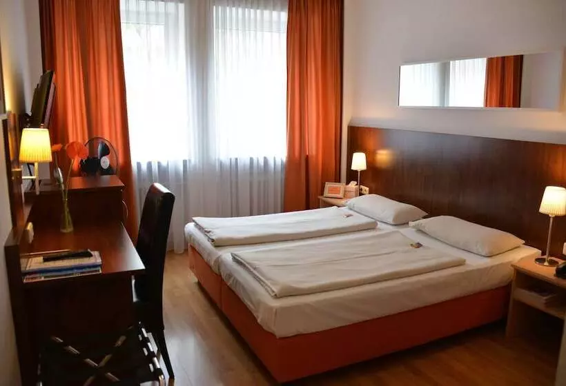 Habitació Estàndard, Italia