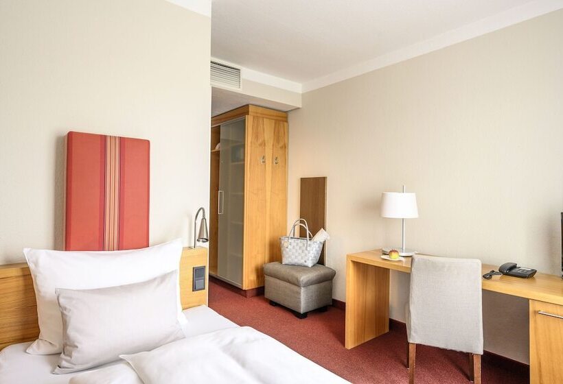 اتاق استاندارد یک نفره, Maier