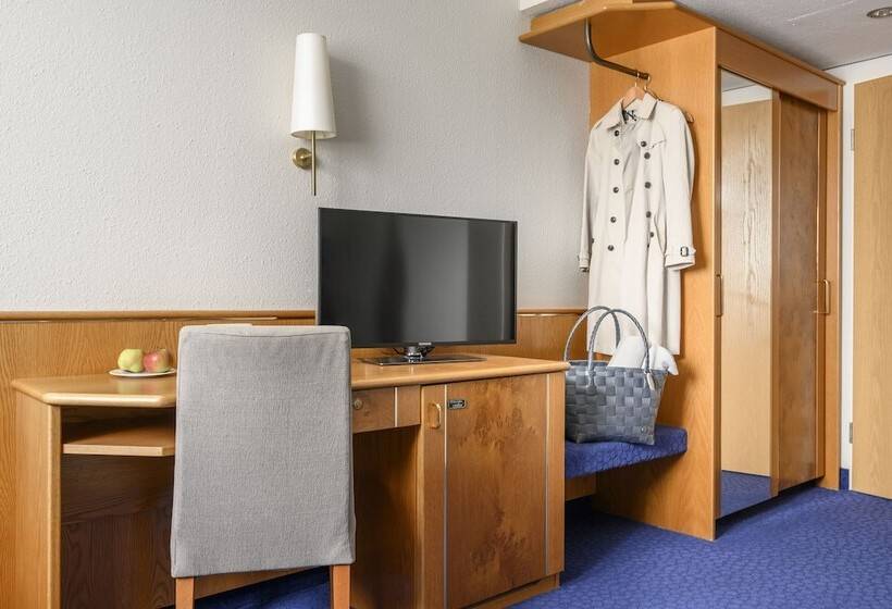 اتاق کلاسیک, Maier