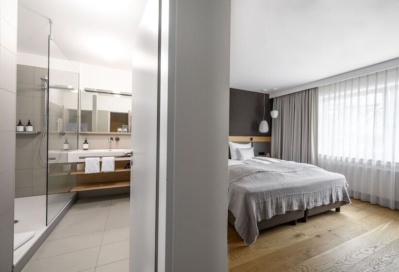 اتاق راحتی, Maier