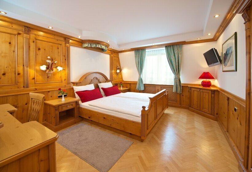 Полулюкс, Park Hotel Laim