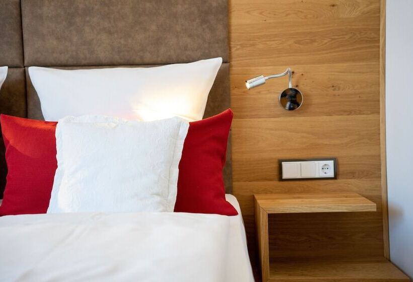 Номер Deluxe, Park Hotel Laim