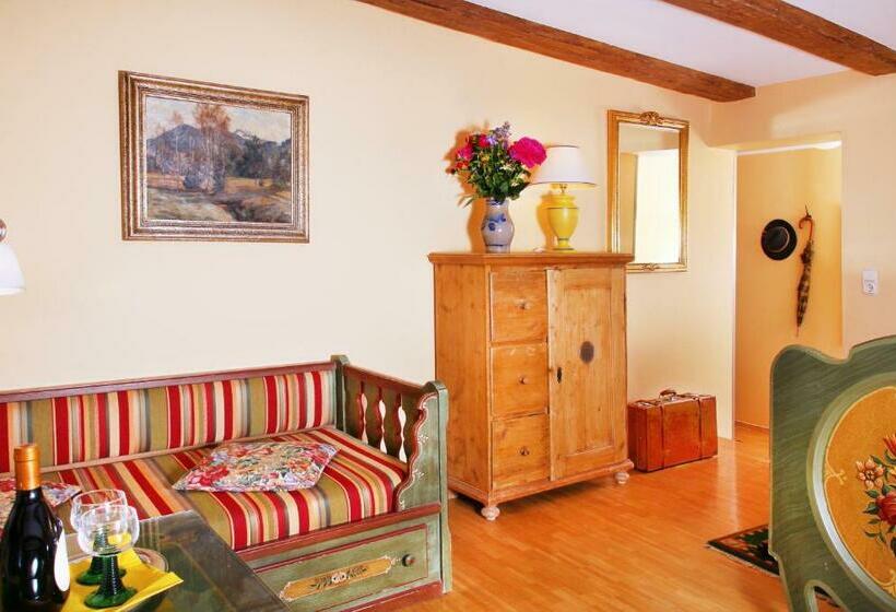 غرفة ديلوكس, Reichskuchenmeister