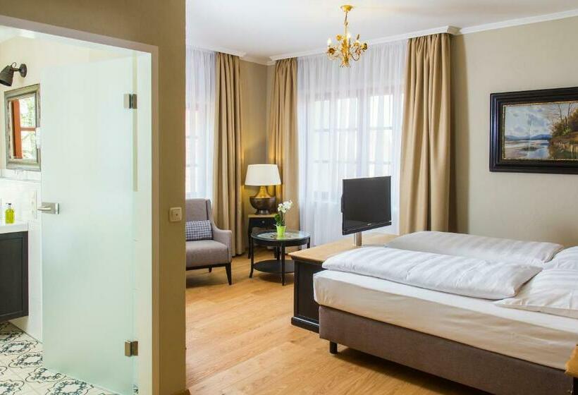 غرفة ديلوكس, Reichskuchenmeister