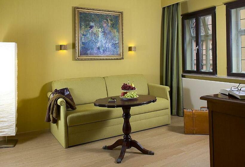 جناح جونيور, Reichskuchenmeister