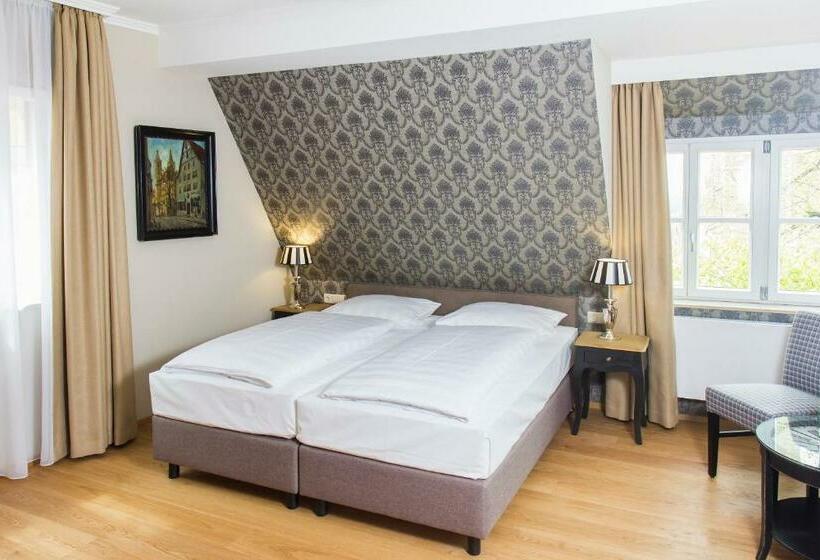 غرفة سوبيريور, Reichskuchenmeister