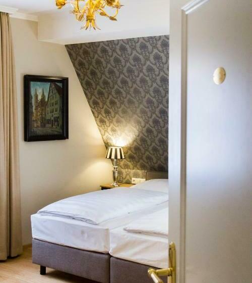 غرفة سوبيريور, Reichskuchenmeister