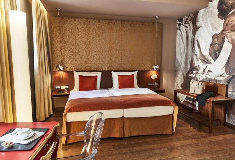 Номер Deluxe, Vier Jahreszeiten Kempinski München
