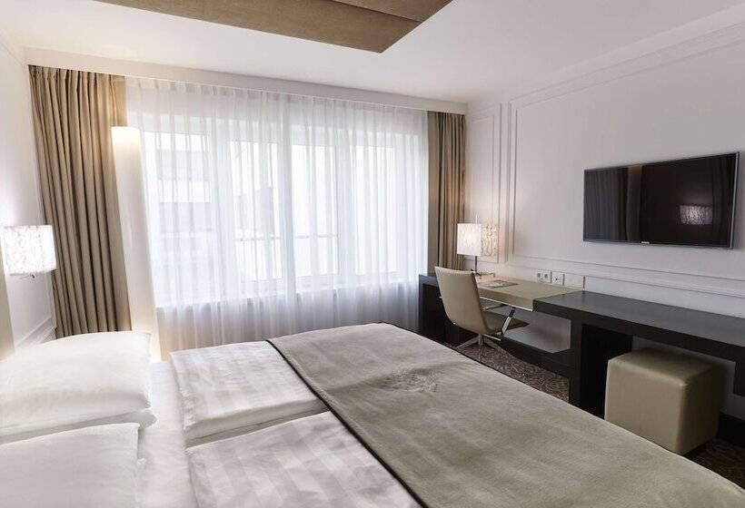 スーペリアールーム, Vier Jahreszeiten Kempinski München