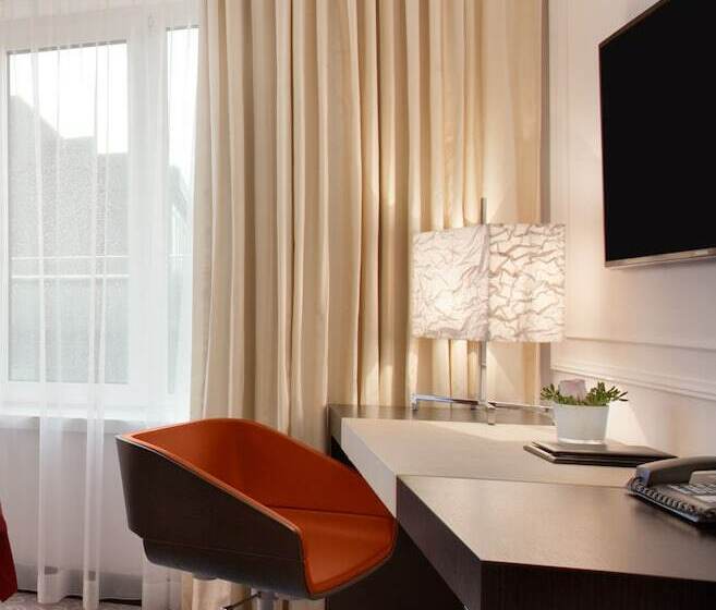 Номер Superior, Vier Jahreszeiten Kempinski München