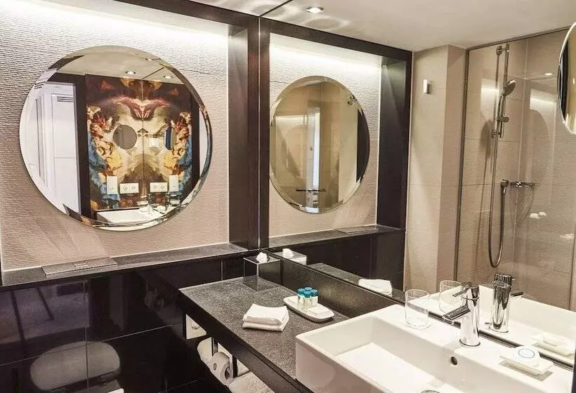 Superior Yhden Hengen Huone, Vier Jahreszeiten Kempinski München